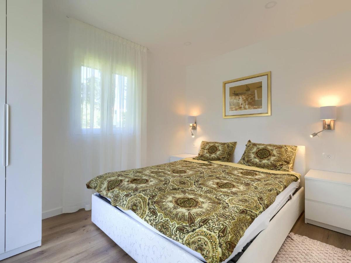 Holiday Home Punta 2 By Interhome Umag Luaran gambar